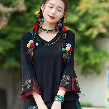 2023 китайская винтажная рубашка, женская рубашка с национальной цветочной вышивкой, свободная базовая рубашка с v-образным вырезом, восточная этническая народная рубашка с кружевными рукавами.